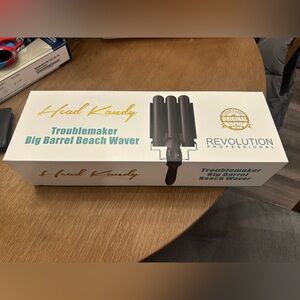 Revolution Professional Black Beach Waver
